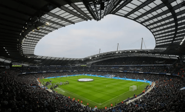 官方：恰尔汗奥卢当选国米10月队内最佳球员