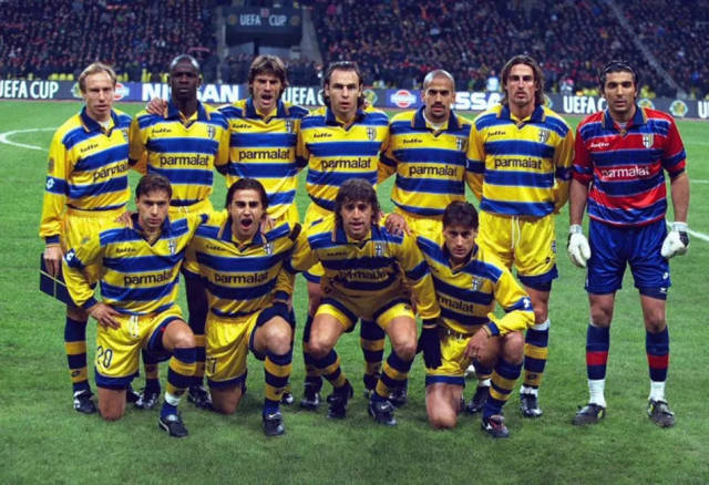 见证！国乒队员登上领奖台